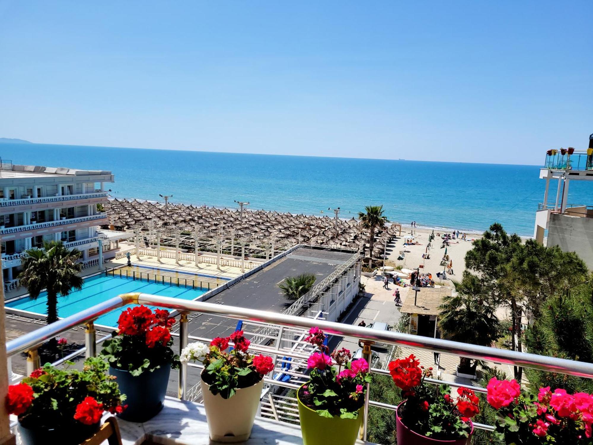 Sea View New Apartment Durrës Exteriör bild
